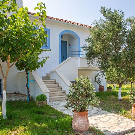 Romanos XI Xi Beach Екстериор снимка