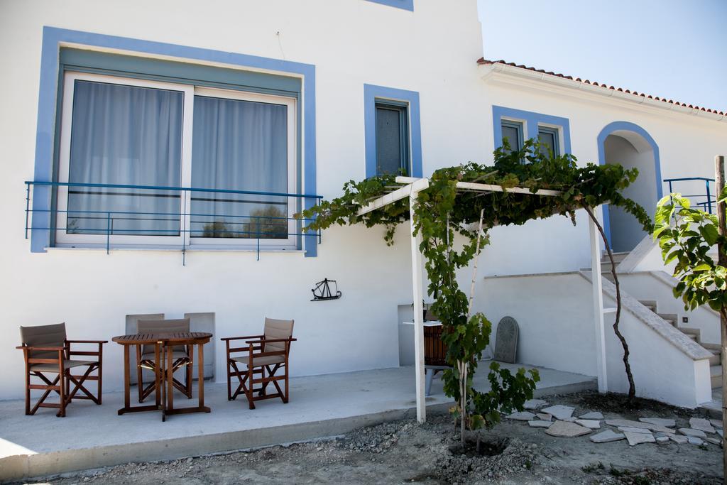 Romanos XI Xi Beach Екстериор снимка