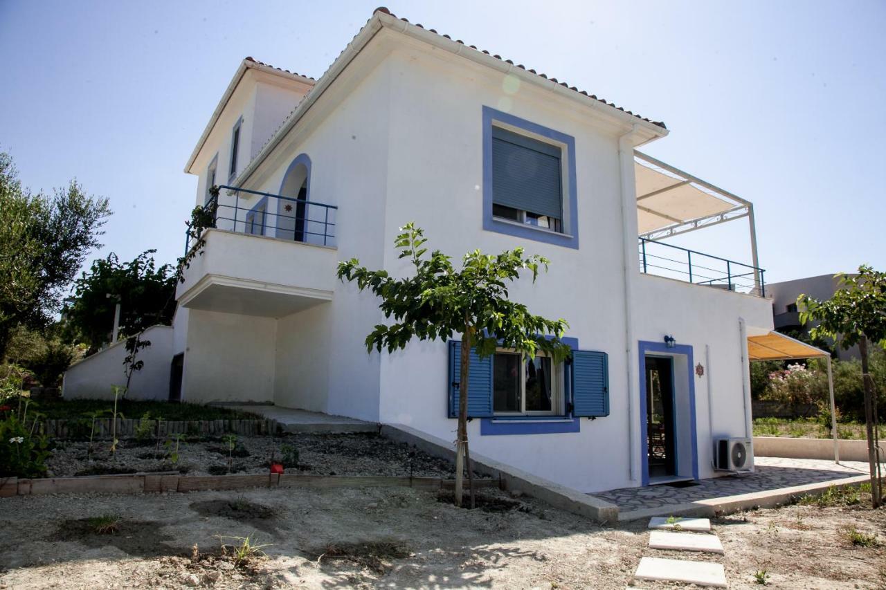 Romanos XI Xi Beach Екстериор снимка